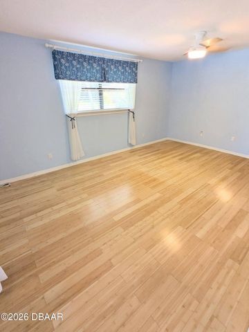 945 Bramble Bush Circle W, Port Orange, FL 32127