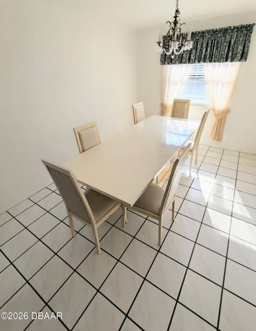 945 Bramble Bush Circle W, Port Orange, FL 32127