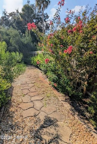 945 Bramble Bush Circle W, Port Orange, FL 32127