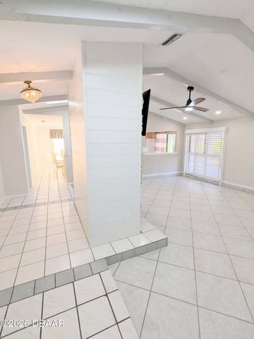 945 Bramble Bush Circle W, Port Orange, FL 32127