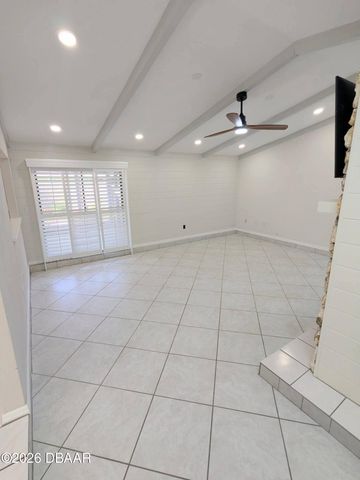 945 Bramble Bush Circle W, Port Orange, FL 32127