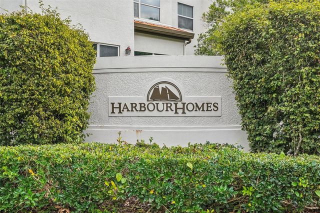 602 SEABREEZE COURT, Tampa, FL 33602