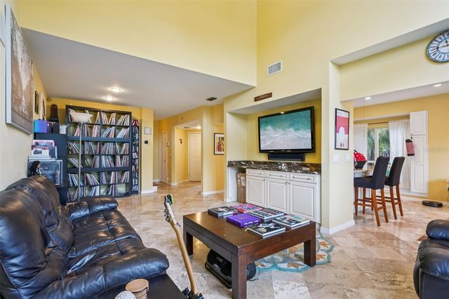 602 SEABREEZE COURT, Tampa, FL 33602