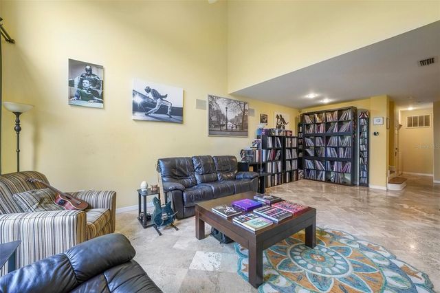 602 SEABREEZE COURT, Tampa, FL 33602