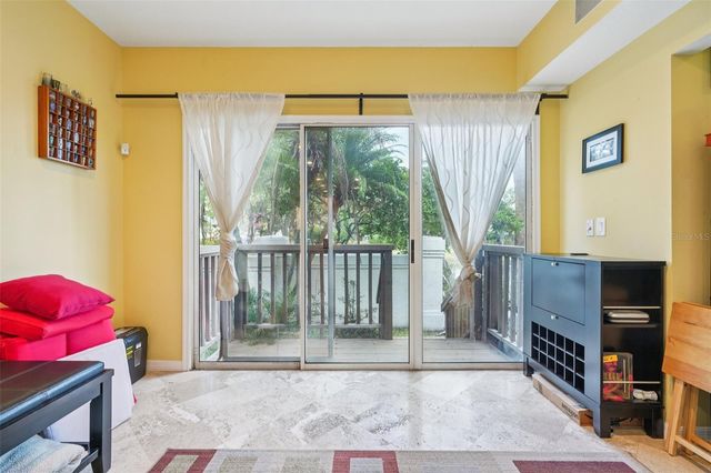 602 SEABREEZE COURT, Tampa, FL 33602