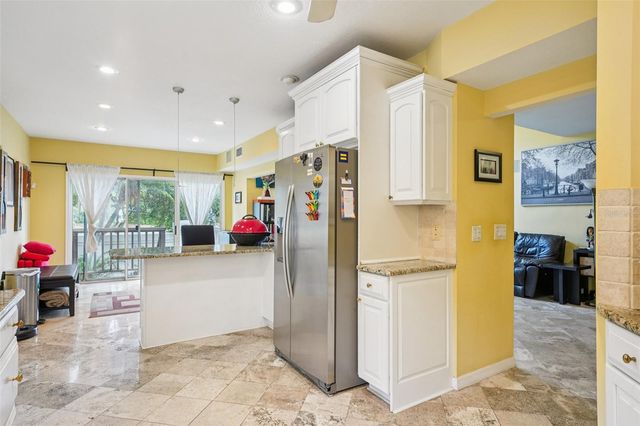 602 SEABREEZE COURT, Tampa, FL 33602