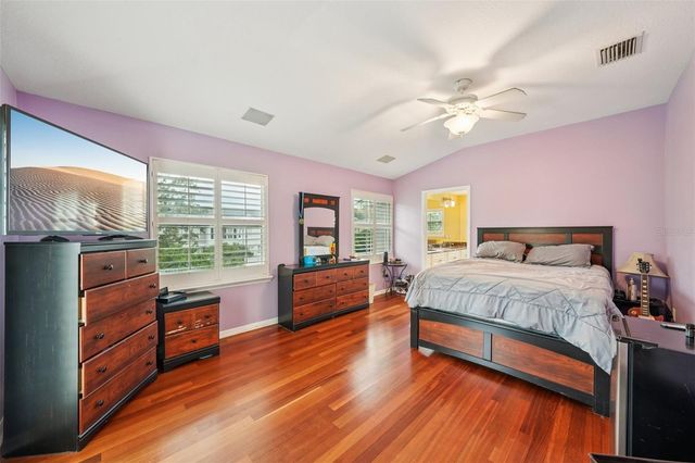 602 SEABREEZE COURT, Tampa, FL 33602