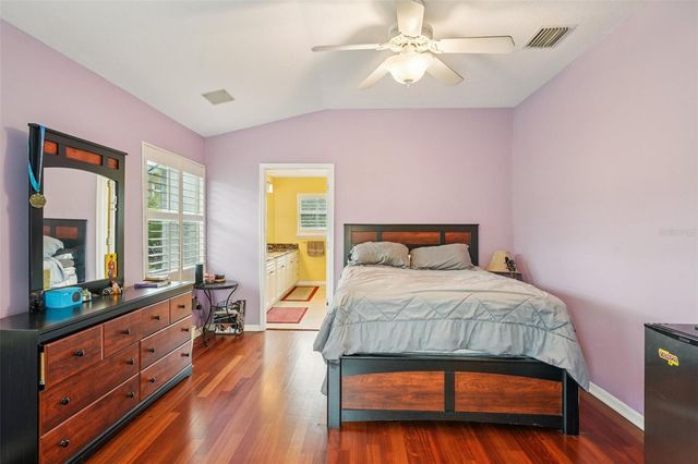 602 SEABREEZE COURT, Tampa, FL 33602