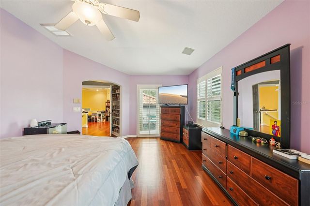 602 SEABREEZE COURT, Tampa, FL 33602