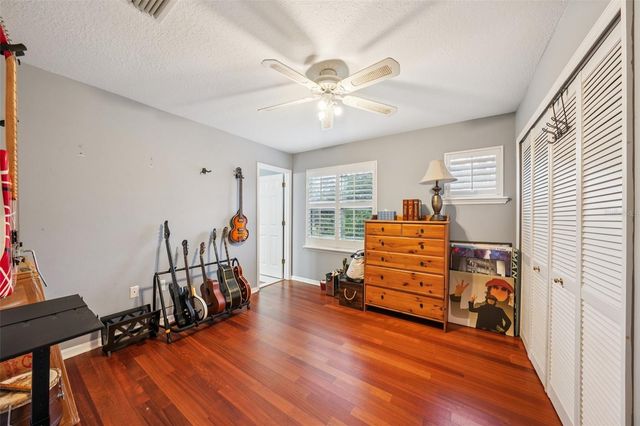 602 SEABREEZE COURT, Tampa, FL 33602