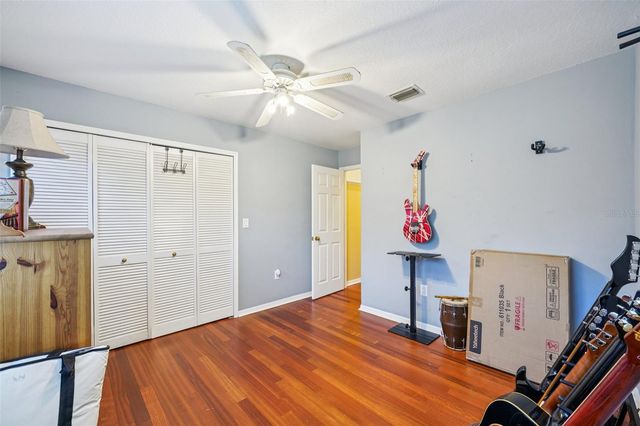 602 SEABREEZE COURT, Tampa, FL 33602