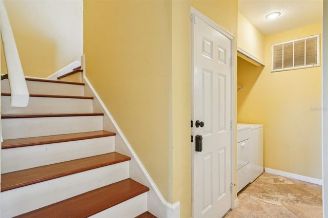 602 SEABREEZE COURT, Tampa, FL 33602