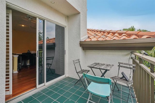 602 SEABREEZE COURT, Tampa, FL 33602