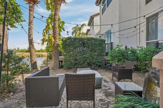 602 SEABREEZE COURT, Tampa, FL 33602