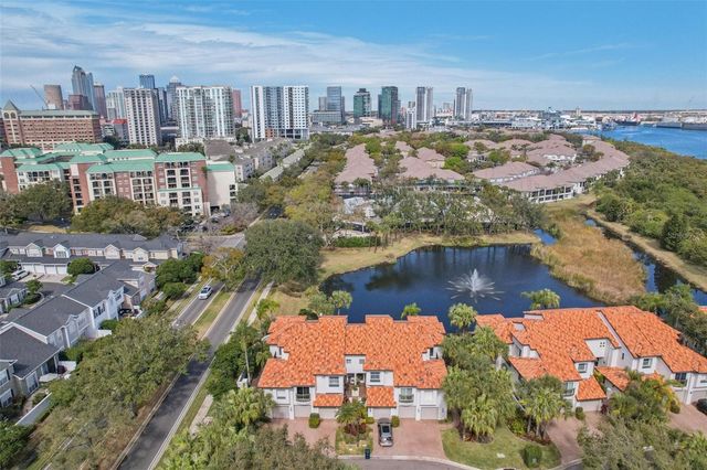 602 SEABREEZE COURT, Tampa, FL 33602