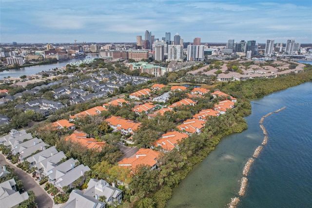 602 SEABREEZE COURT, Tampa, FL 33602