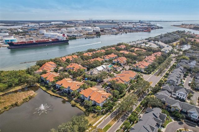 602 SEABREEZE COURT, Tampa, FL 33602