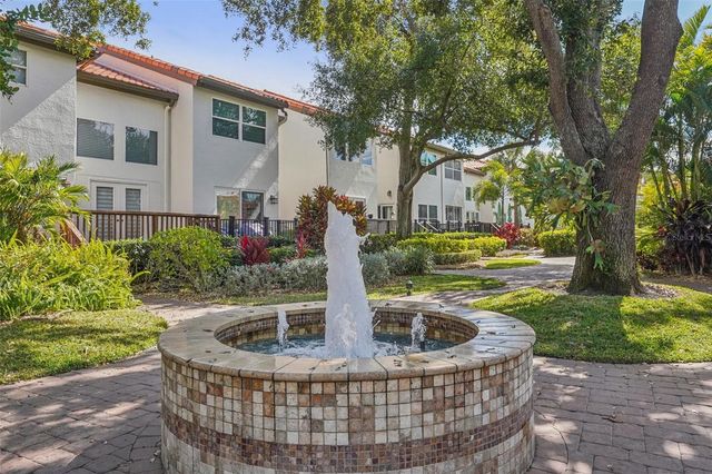 602 SEABREEZE COURT, Tampa, FL 33602