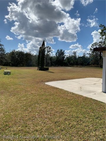 76 Venetian Parkway, Lake Placid, FL 33852