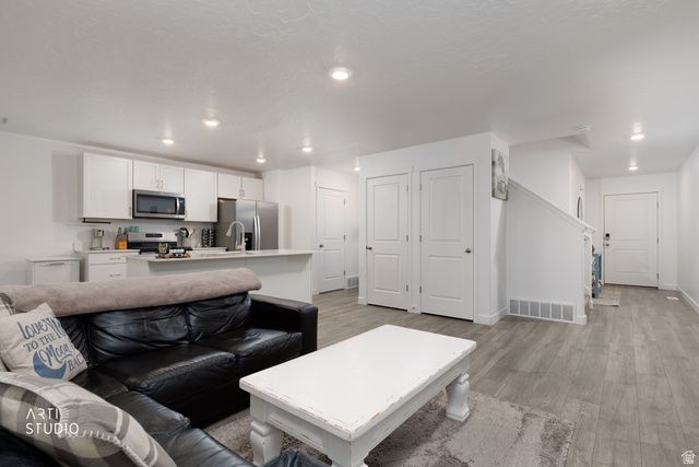 1214 W HIDDEN DR, Santaquin, UT 84655