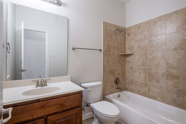 1600 Stray Horn Drive, Desoto, TX 75115