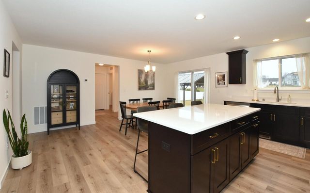 1870 Nottingham DRIVE, Union Grove, WI 53182