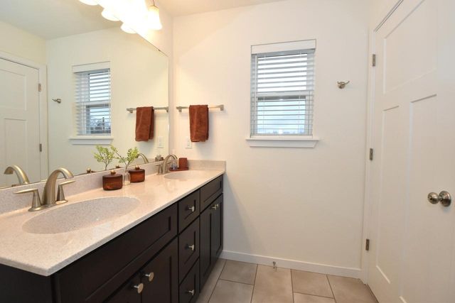 1870 Nottingham DRIVE, Union Grove, WI 53182