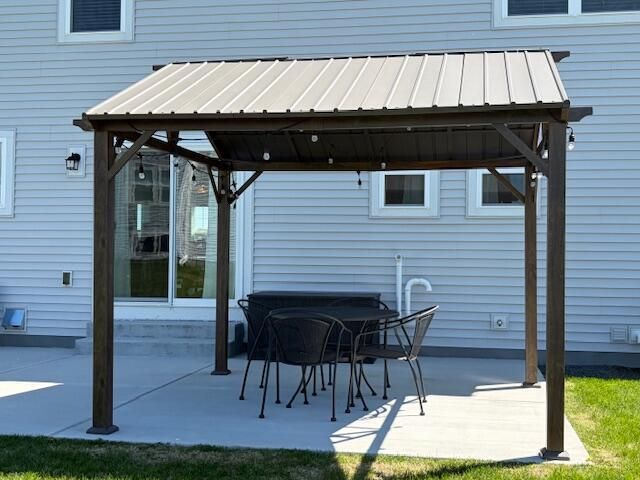 1870 Nottingham DRIVE, Union Grove, WI 53182