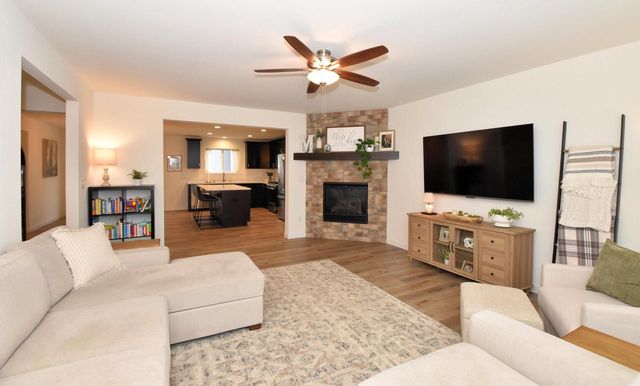 1870 Nottingham DRIVE, Union Grove, WI 53182