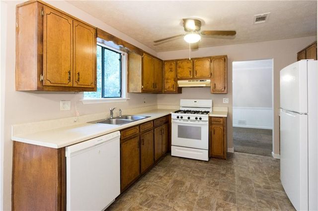 2007 Walden Park Drive, Snellville, GA 30078