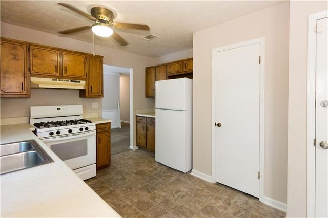 2007 Walden Park Drive, Snellville, GA 30078