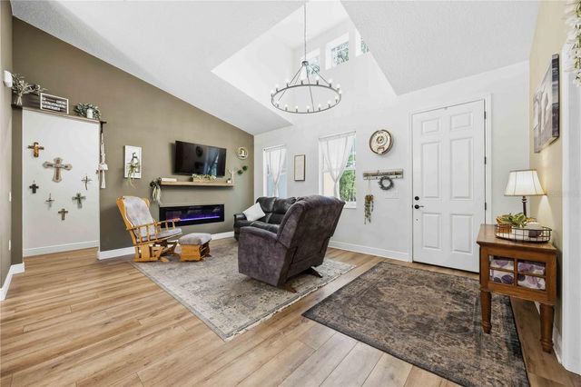 1211 HOLLYWOOD LANE, Lakeland, FL 33809