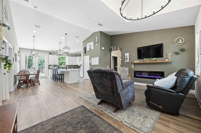 1211 HOLLYWOOD LANE, Lakeland, FL 33809