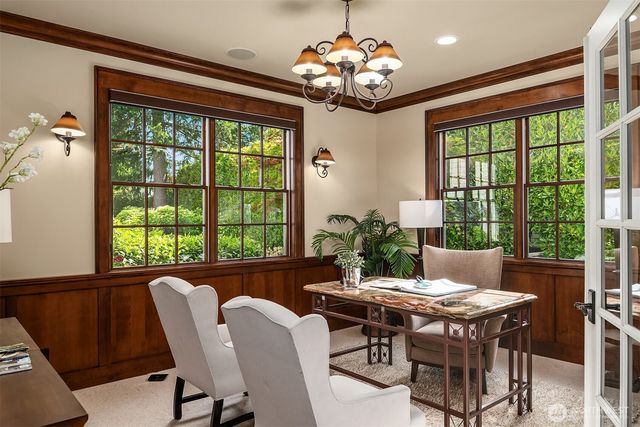 10910 NE 18th Place, Bellevue, WA 98004