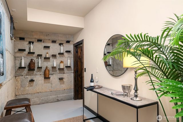 10910 NE 18th Place, Bellevue, WA 98004