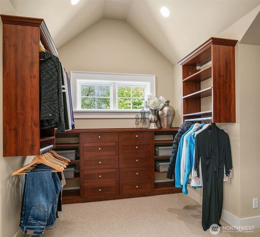 10910 NE 18th Place, Bellevue, WA 98004
