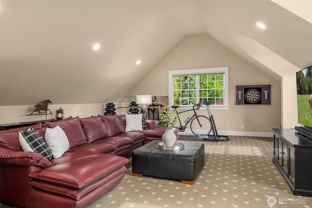 10910 NE 18th Place, Bellevue, WA 98004