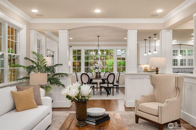 10910 NE 18th Place, Bellevue, WA 98004