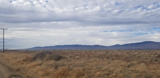 W Ave A, Rosamond, CA 93560