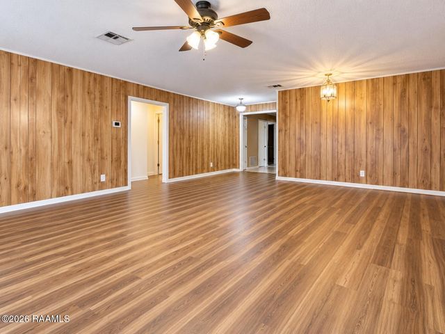 400 11th Street, Lafayette, LA 70501