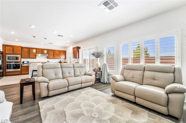 7255 Bold Rock Avenue, Las Vegas, NV 89113