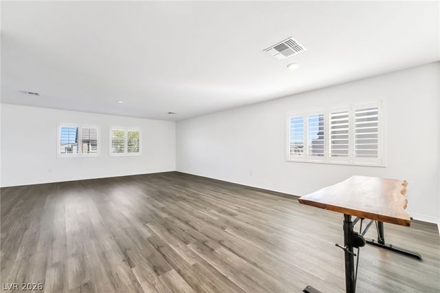 7255 Bold Rock Avenue, Las Vegas, NV 89113