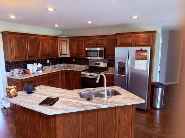 1056 N Sumner Rd, Portland, TN 37148