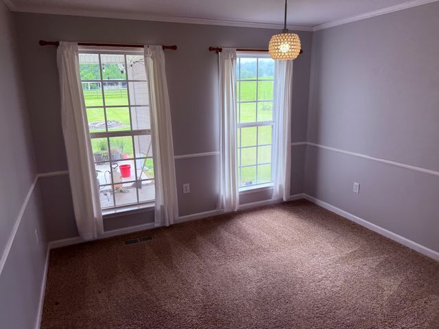 1056 N Sumner Rd, Portland, TN 37148