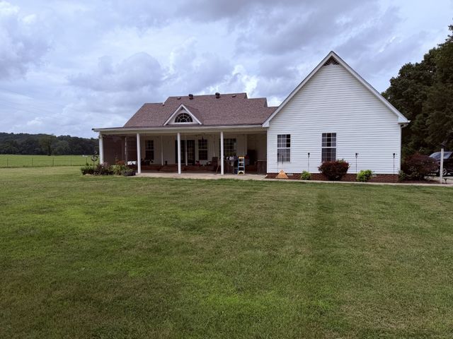 1056 N Sumner Rd, Portland, TN 37148