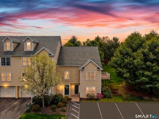 15 Freedom Way 66, East Lyme, CT 06357