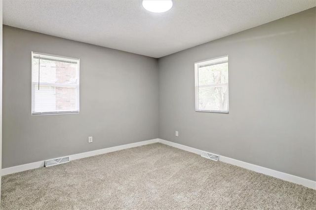 3013 S Taylor Drive, Independence, MO 64055