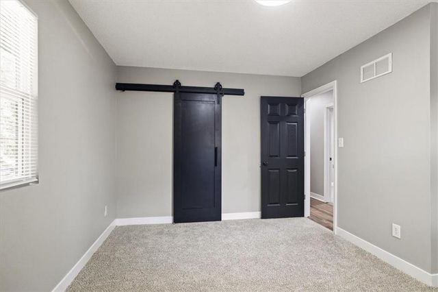 3013 S Taylor Drive, Independence, MO 64055