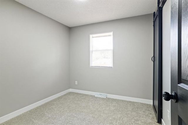 3013 S Taylor Drive, Independence, MO 64055