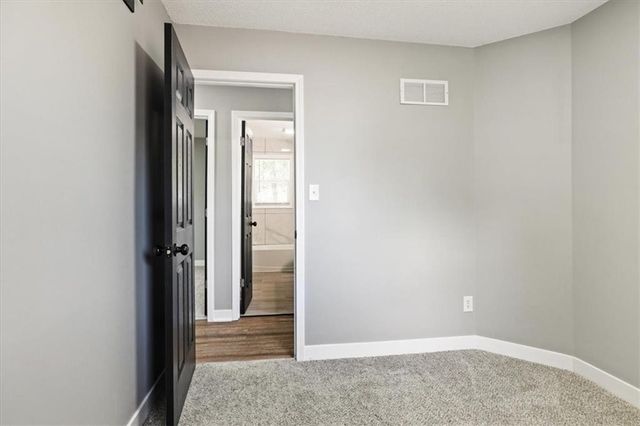 3013 S Taylor Drive, Independence, MO 64055